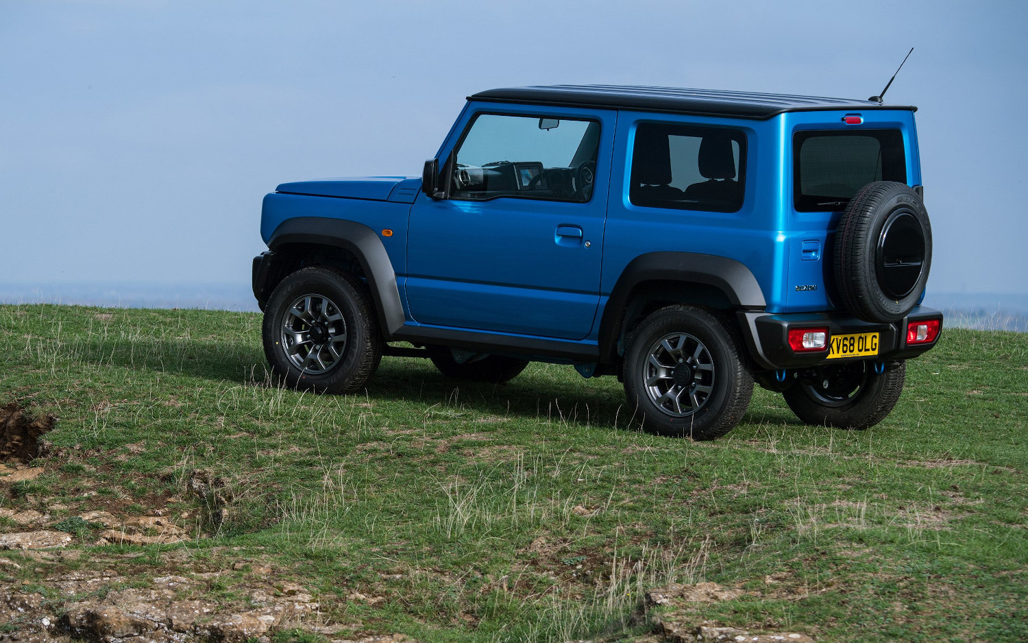 Comparison - Suzuki Jimny 2020 - vs - Jeep Compass Limited 2019 | SUV Drive